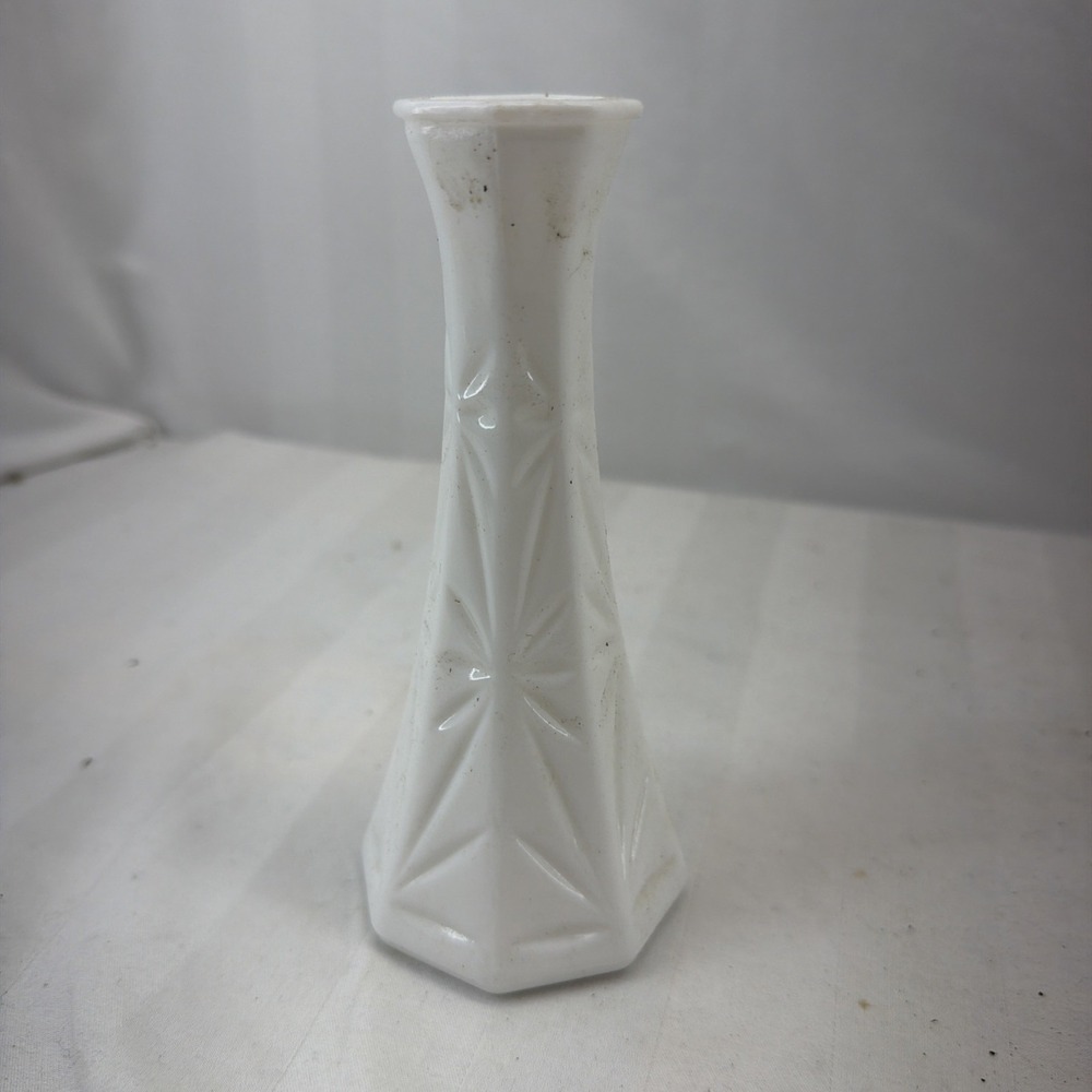 Vintage Hoosier Bud Vase 5.75" White Milk Glass‎ Starburst Design Flower Opaque